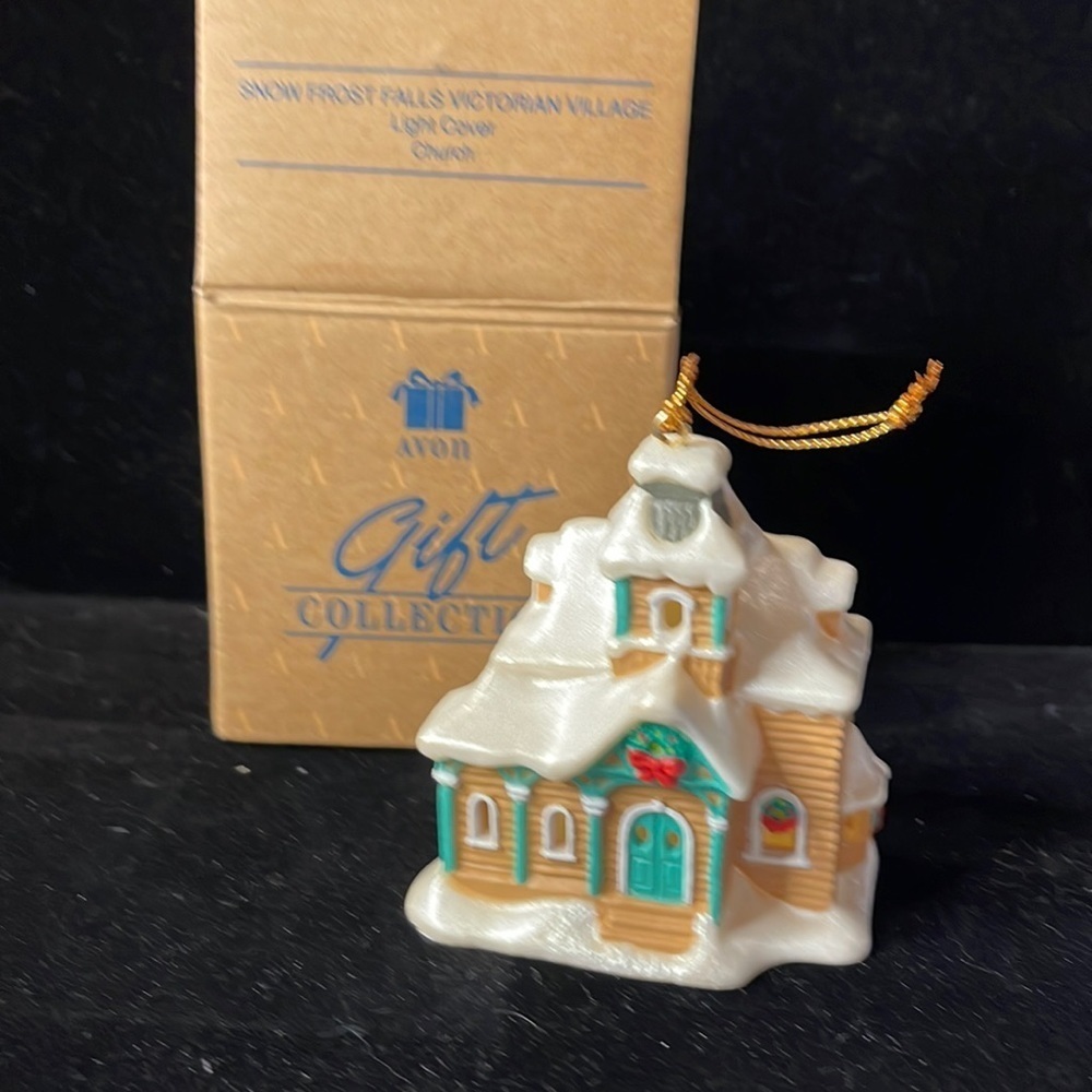 Avon Vintage Snow Frost Falls Victorian Village Light Cover “Church” NIB